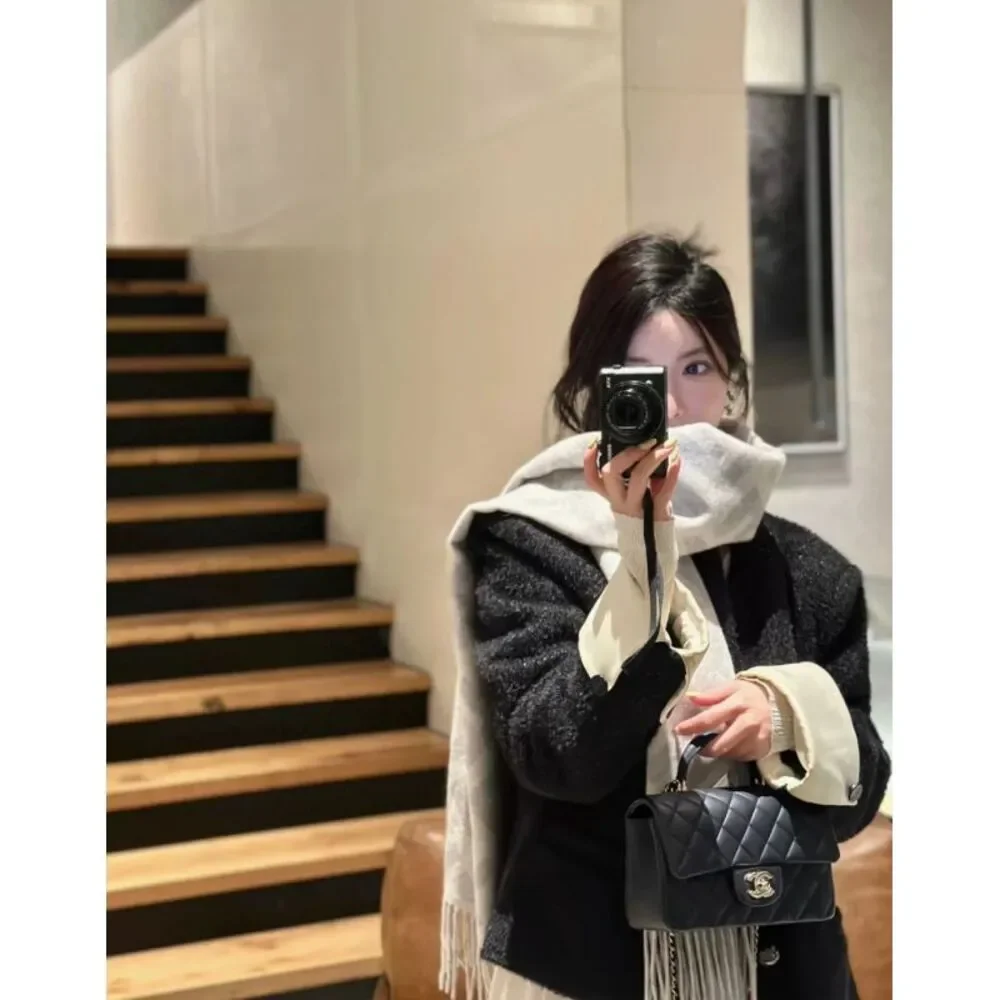 CHANEL brand color